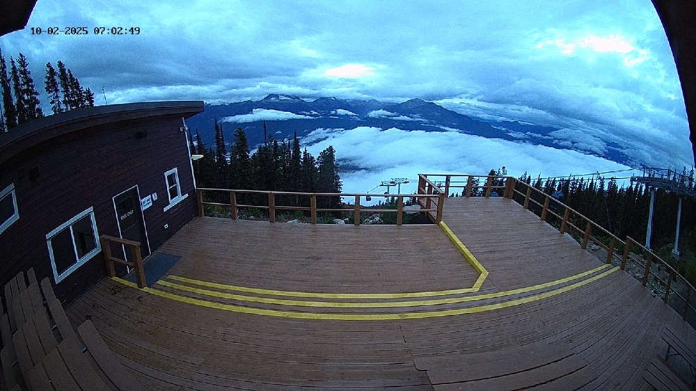 Revelstoke: Top of Upper Gondola Cam