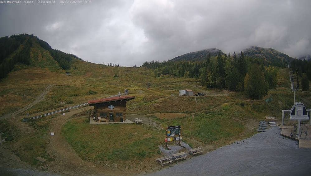 Red Resort - Base Lodge Cam