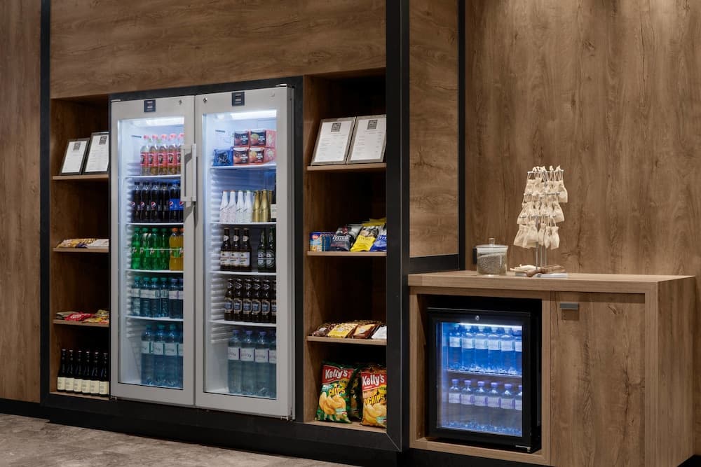 Snack bar