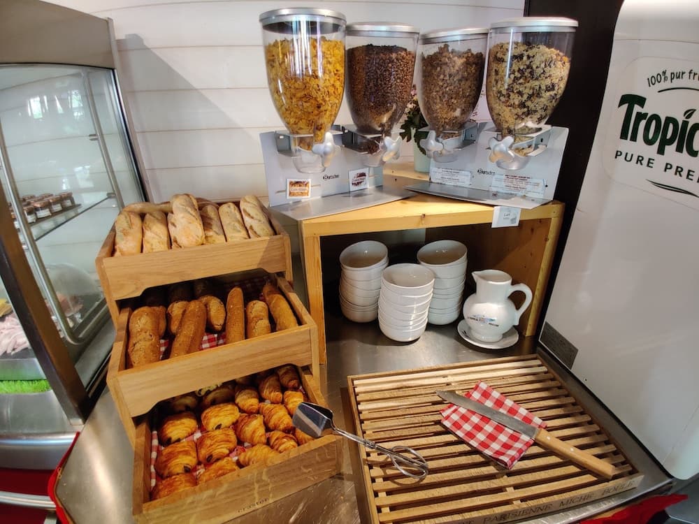 Breakfast buffet