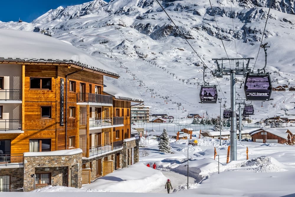 Skiing