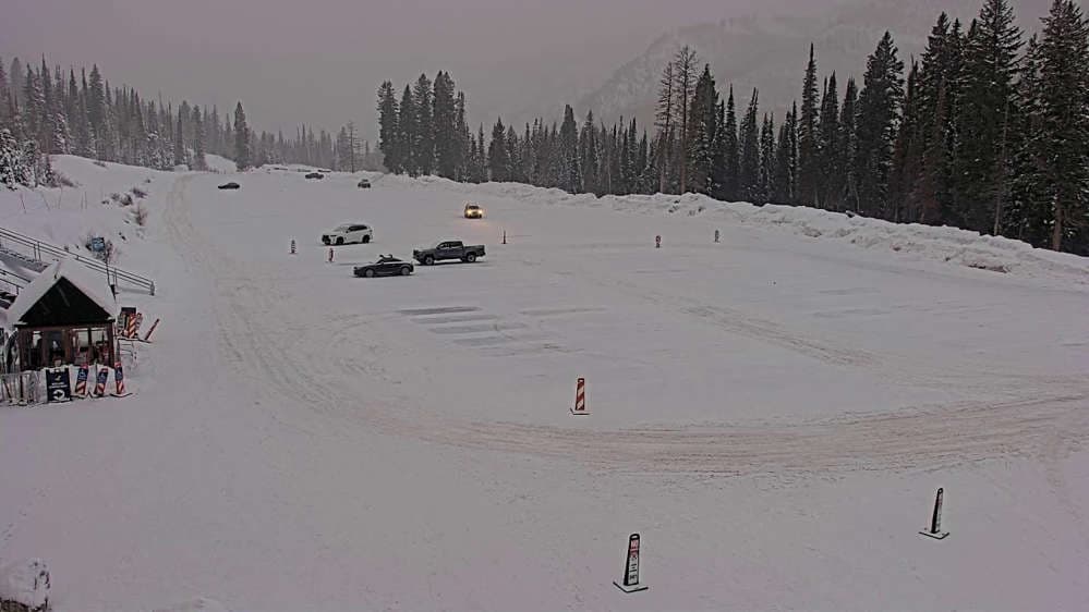 Solitude: Moonbeam Parking Lot Cam